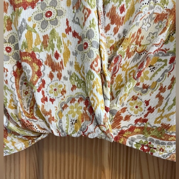 Christian Siriano LightWeight Long sleeve Faux Wrap Paisley Blouse Size M - Picture 3 of 9